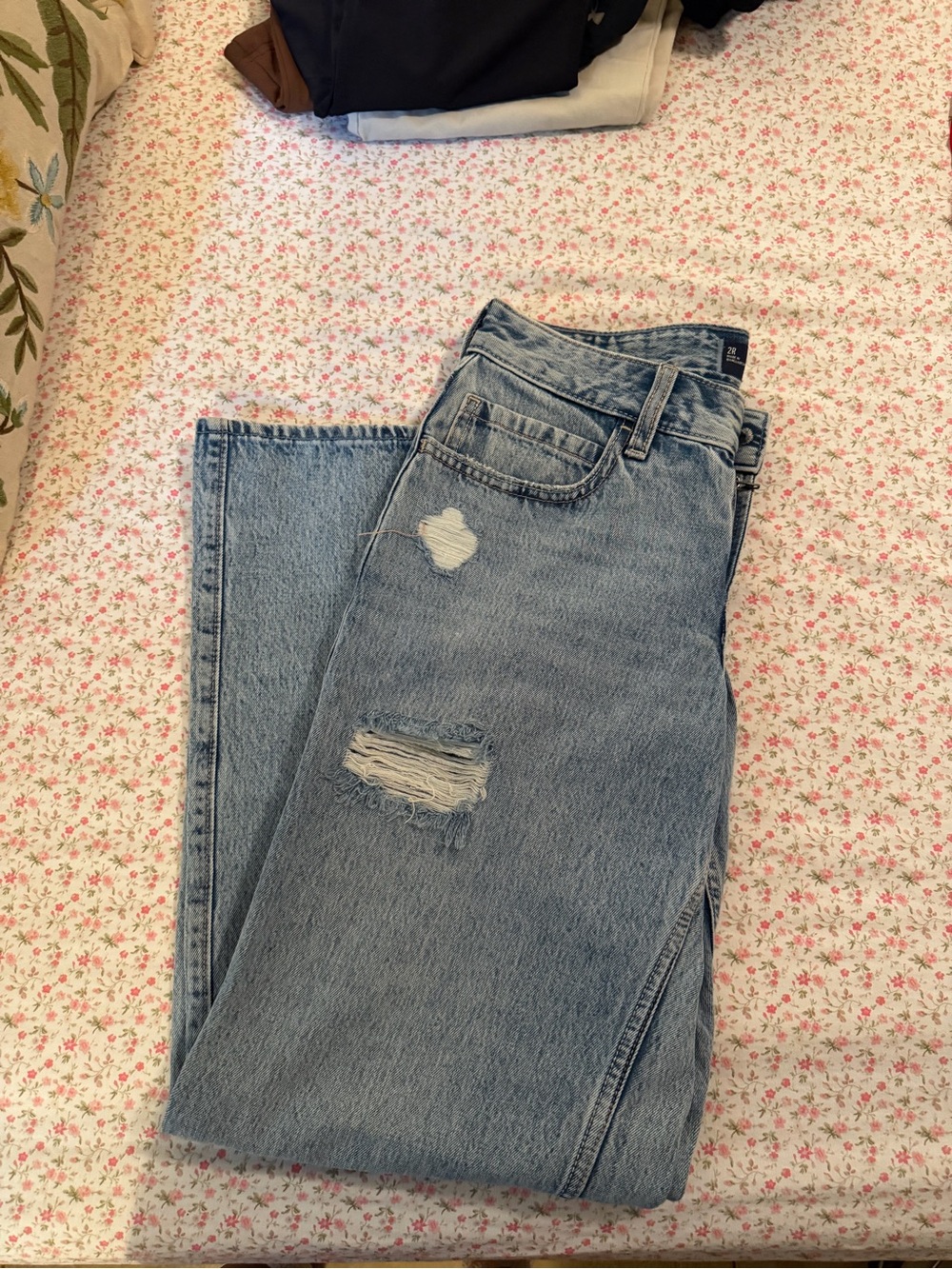 Hollister Light Blue Straight-Leg Distressed Jeans